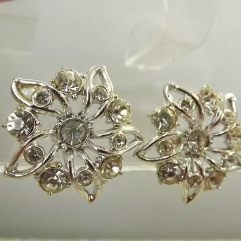 Vintage Rhinestone & Silvertone Screwback Earrings